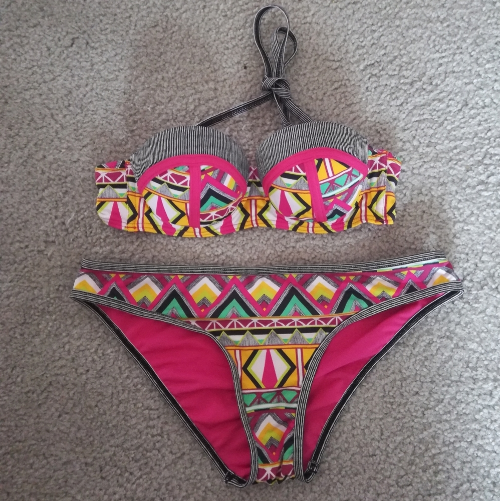 BNWOT Next Tribal Geometric Bikini bottom
